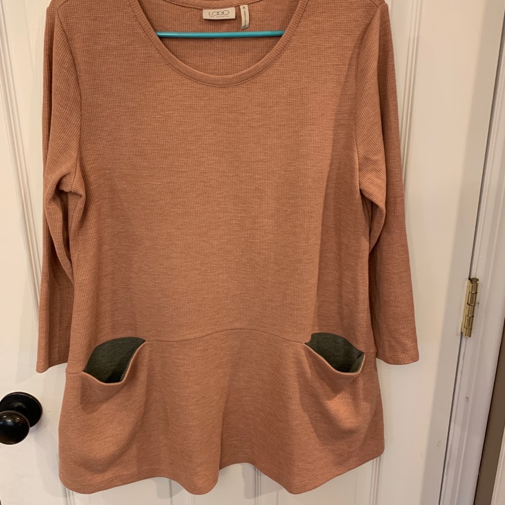 Logo thermal tunic